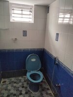 bathrooms 4