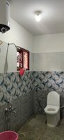 Sub Unit : bathrooms 1
