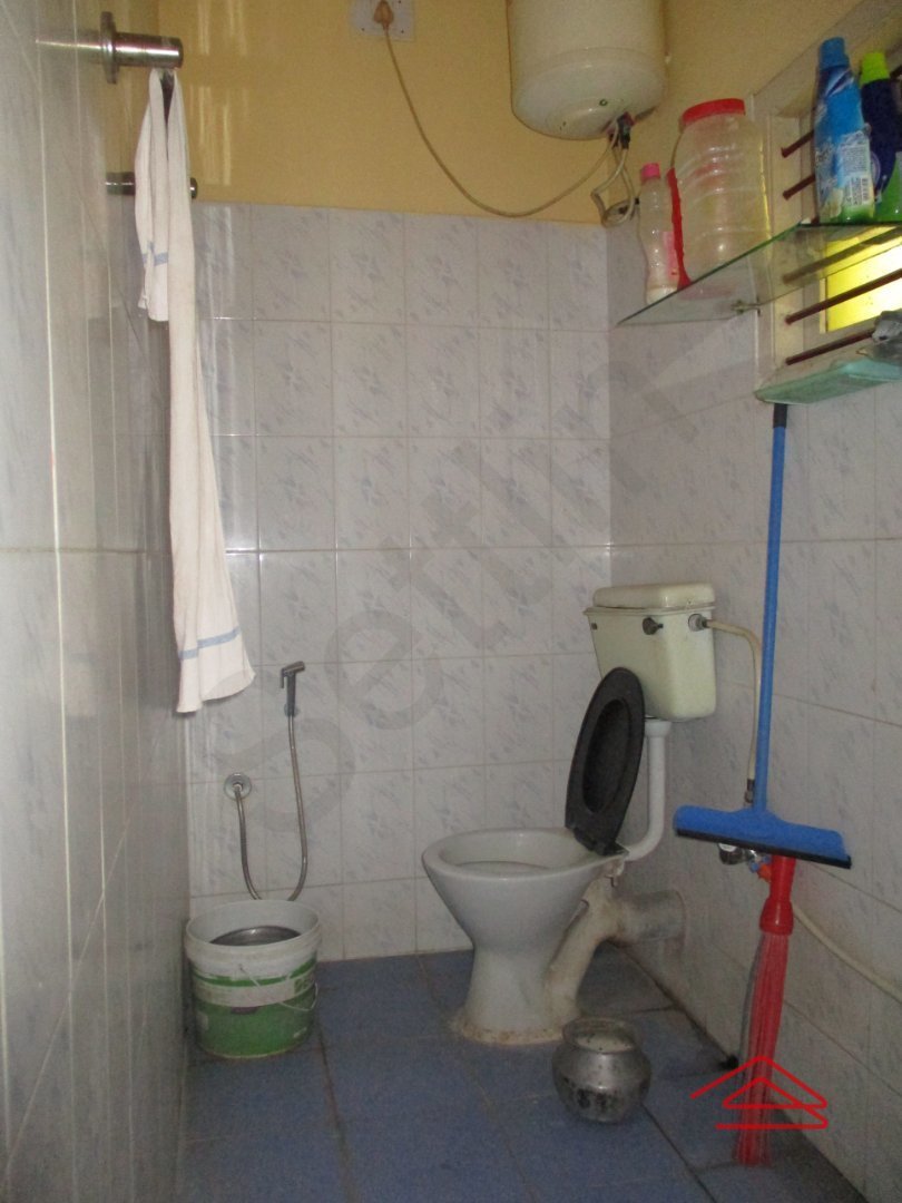 Sub Unit : bathrooms 2