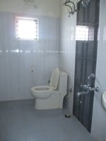 Sub Unit : bathrooms 2