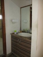 Sub Unit : bathrooms 1