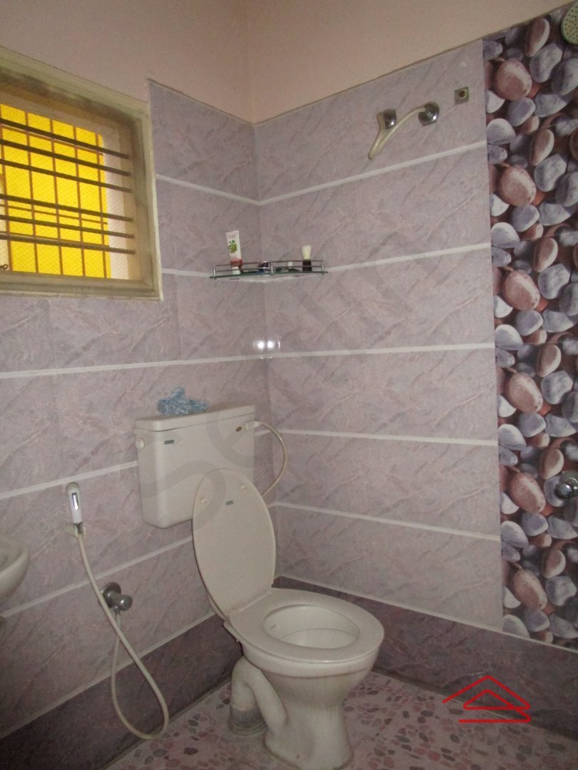 Sub Unit : bathrooms 2