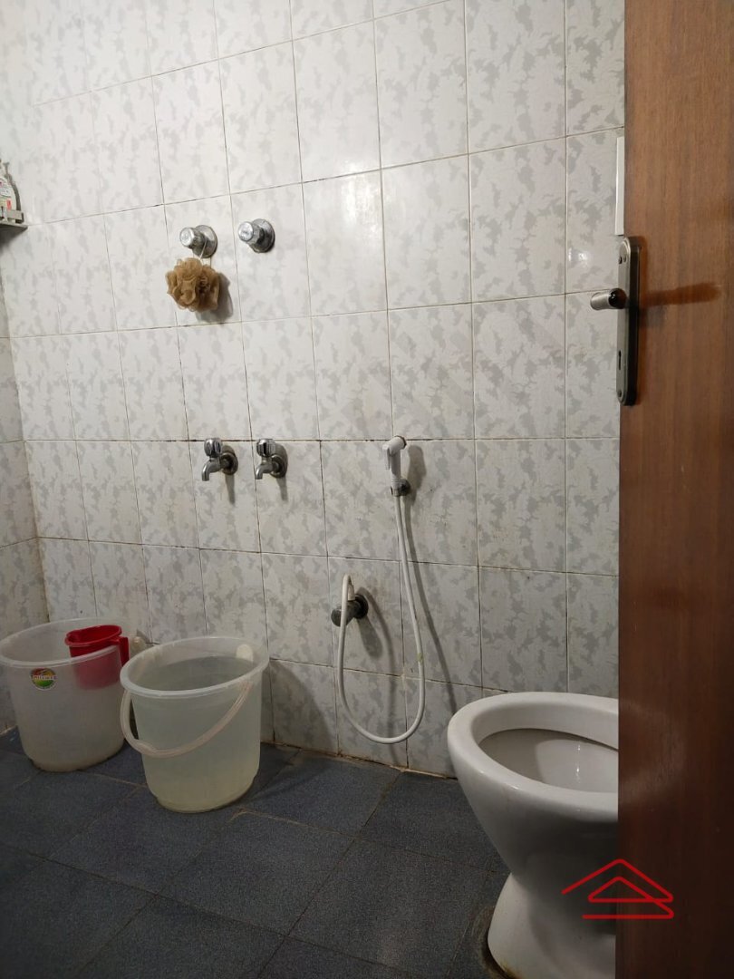Sub Unit : bathrooms 1
