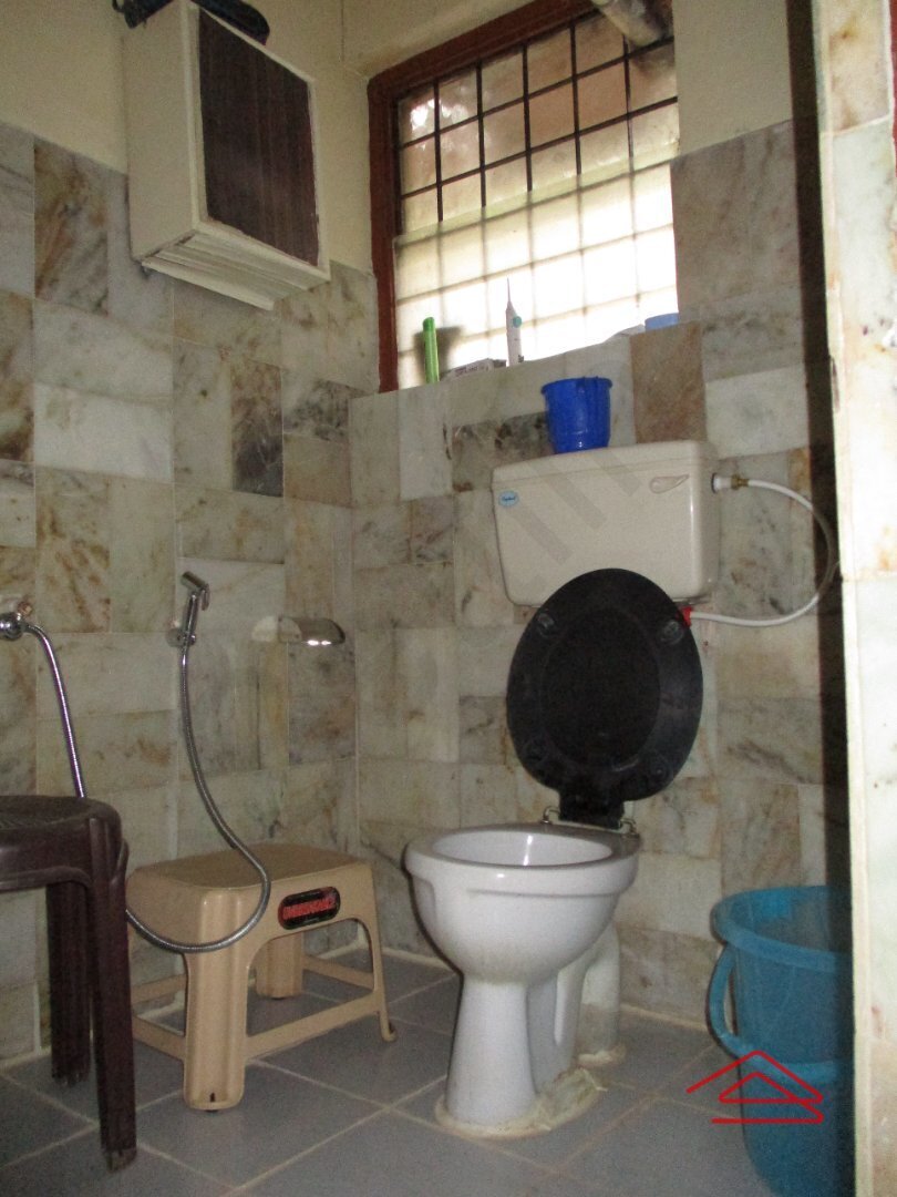 bathroom 5