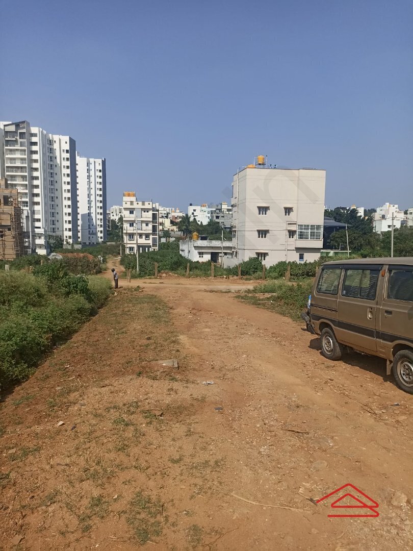 Unit:  Approach Road