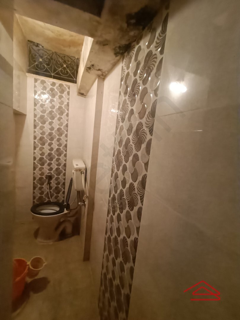 Sub Unit : bathrooms 3