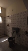 Sub Unit : bathrooms 1