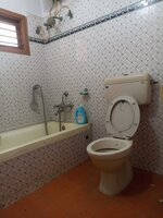 Sub Unit : bathrooms 3