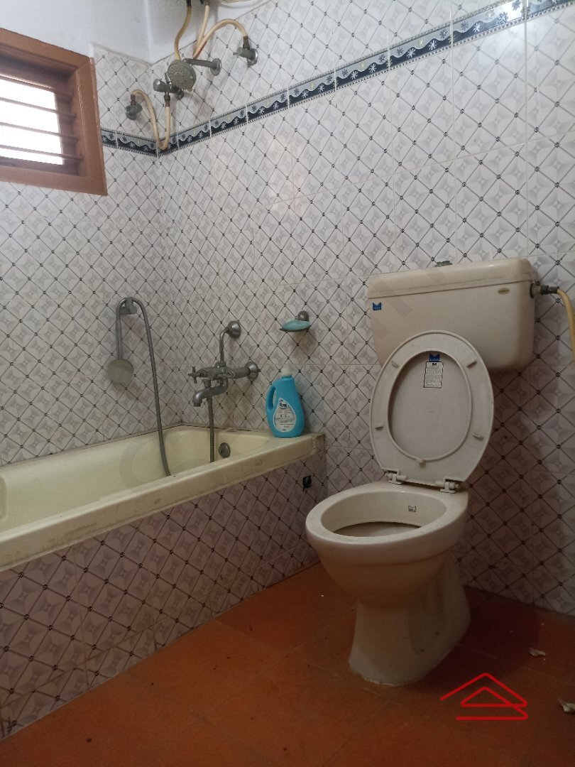Sub Unit : bathrooms 3