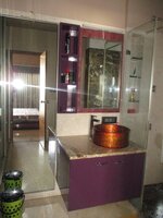 Sub Unit : bathrooms 3