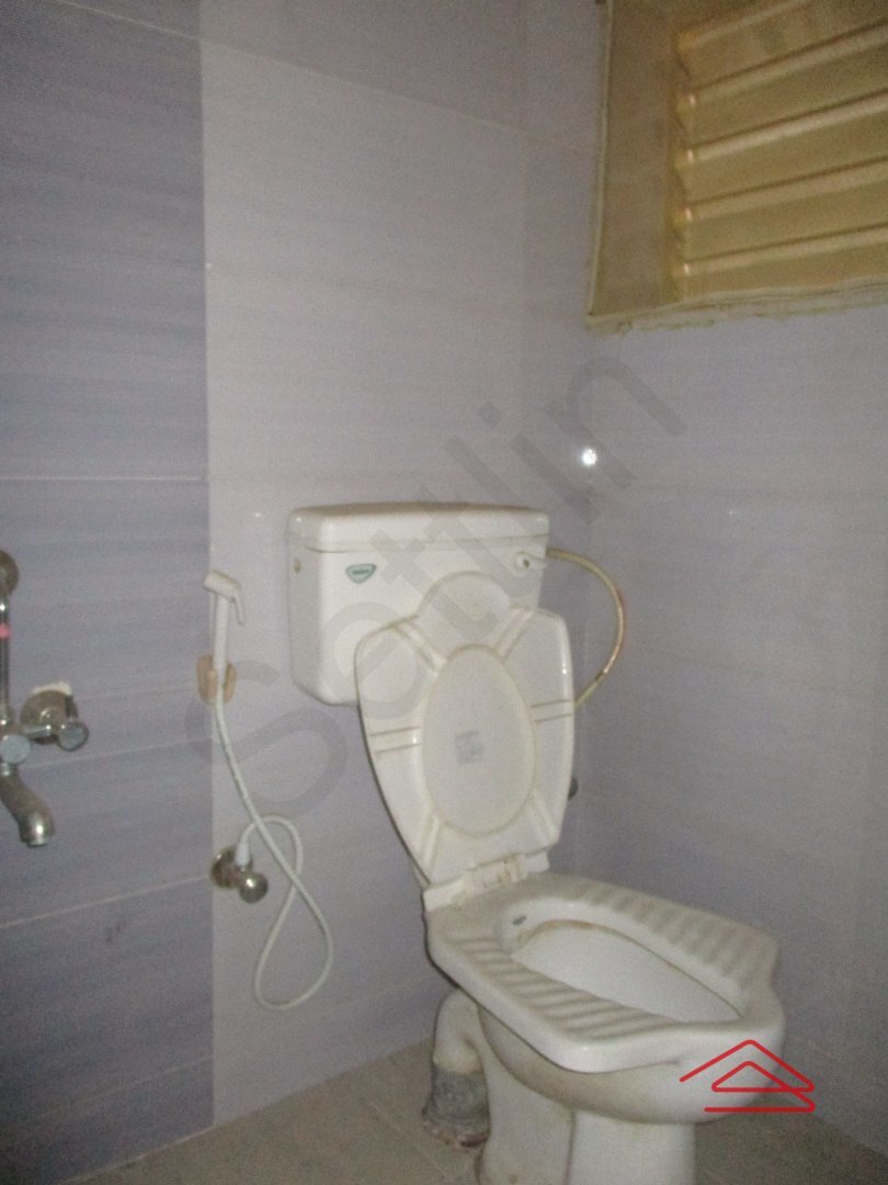 Sub Unit : bathrooms 2
