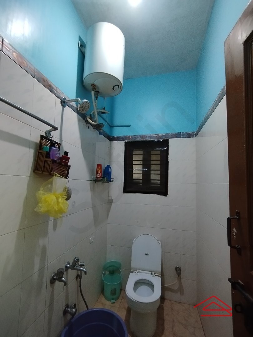 Sub Unit : bathrooms 2