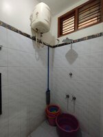 Sub Unit : bathrooms 1
