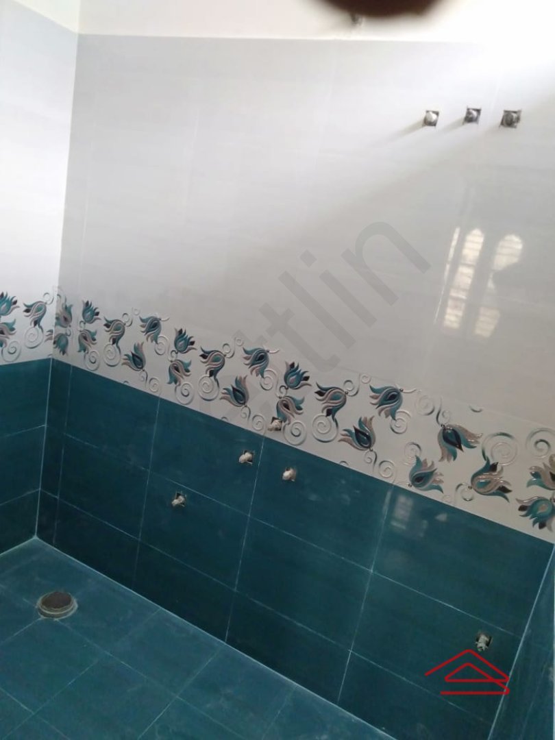 Sub Unit : bathrooms 2