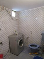 bathrooms 1