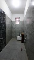 Sub Unit : bathrooms 2