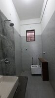 Sub Unit : bathrooms 1