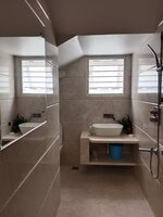 bathrooms 7