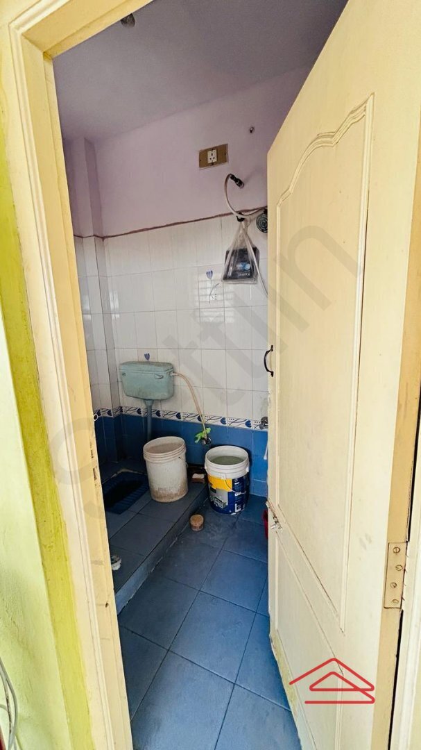 Sub Unit : bathrooms 1