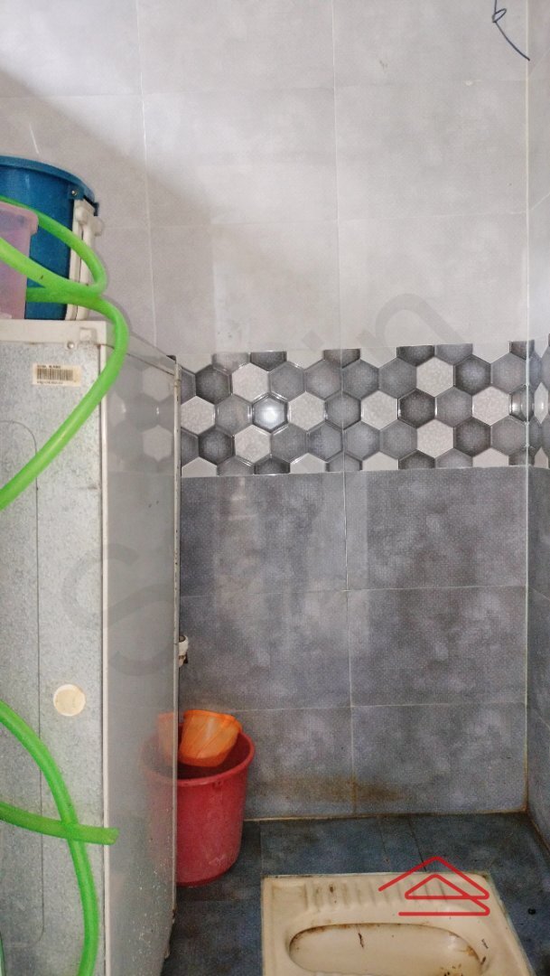 Sub Unit : bathrooms 3