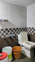 Sub Unit : bathrooms 1