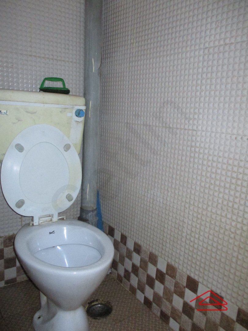 Sub Unit : bathrooms 1