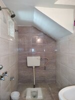 Sub Unit : bathrooms 1