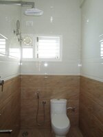 Sub Unit : bathrooms 1