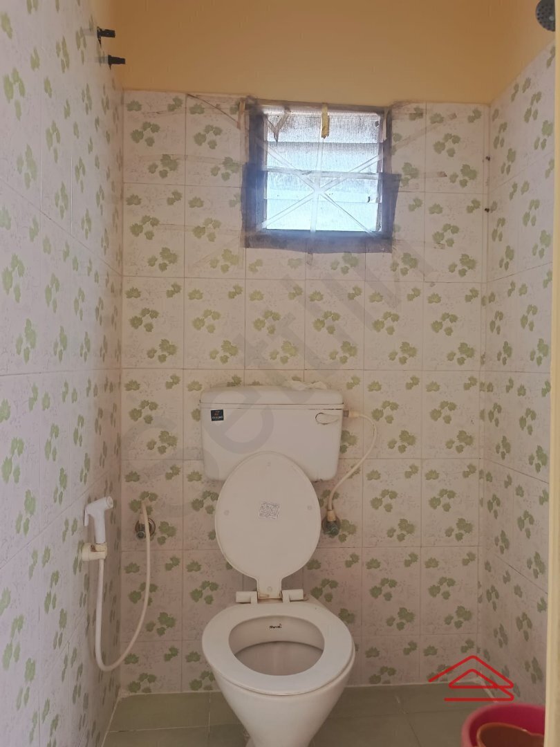 Sub Unit : bathrooms 1