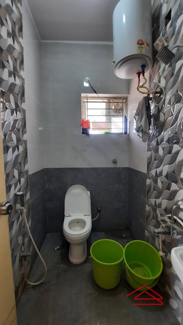 Sub Unit : bathrooms 2