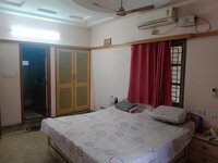 bedrooms 2