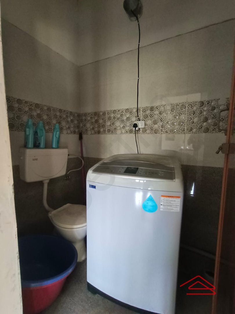 bathroom 7