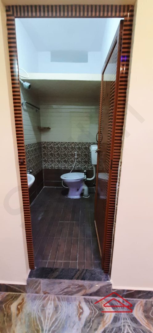 Sub Unit : bathrooms 2