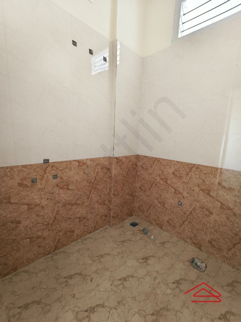 Sub Unit : bathrooms 1