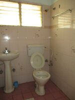 Sub Unit : bathrooms 1