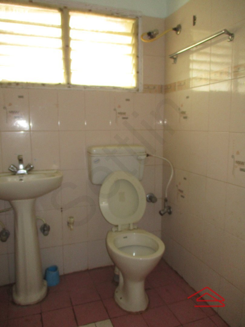 Sub Unit : bathrooms 1