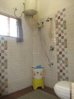 Sub Unit : bathrooms 2