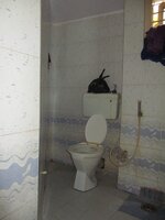 Sub Unit : bathrooms 1