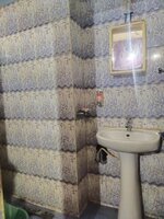 bathrooms 1