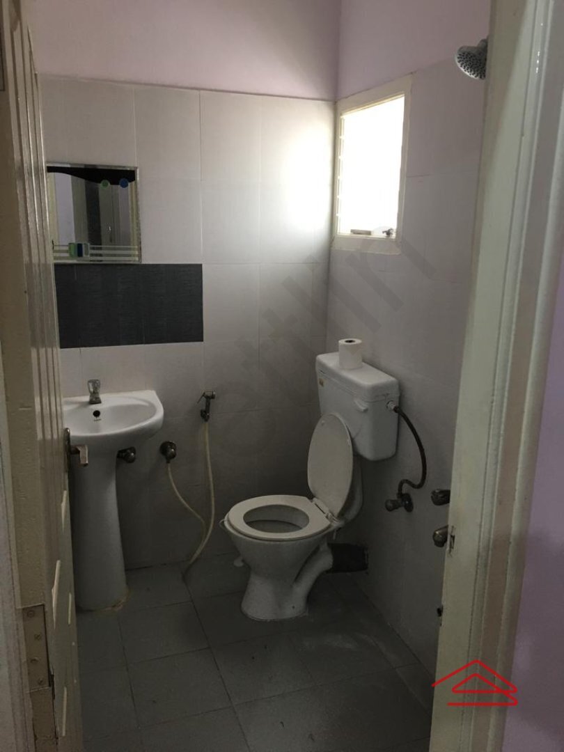 Sub Unit : bathrooms 2