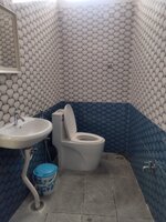 Sub Unit : bathrooms 4