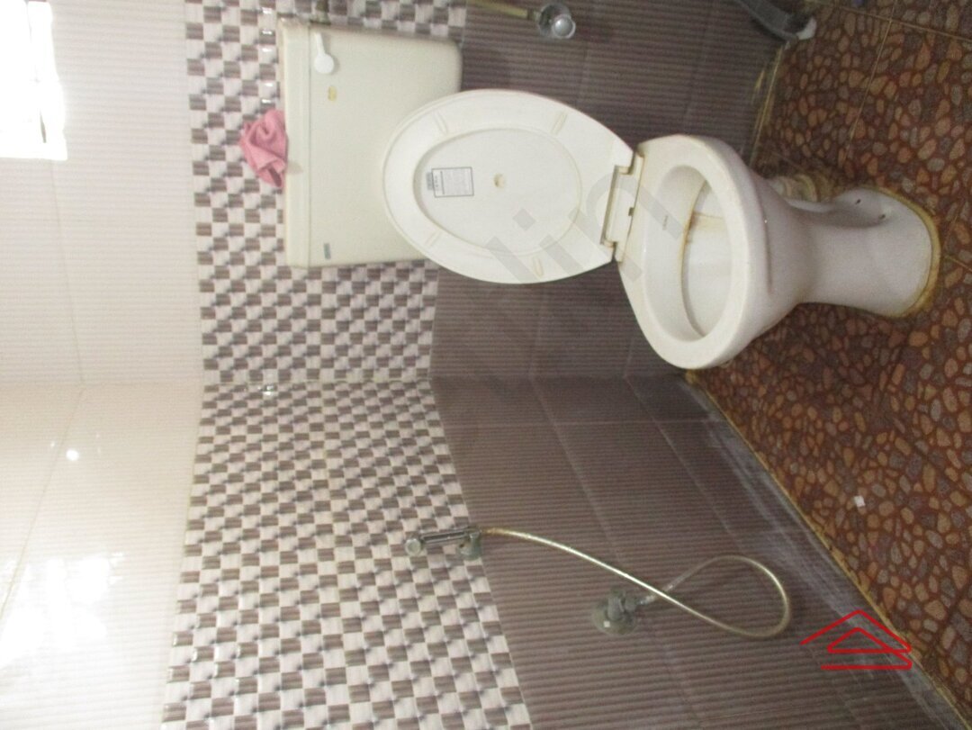 Sub Unit : bathrooms 1