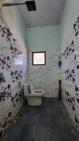Sub Unit : bathrooms 3