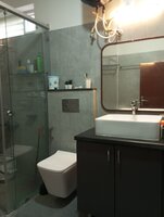 Sub Unit : bathrooms 2