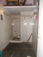 Sub Unit : bathrooms 1