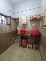 Sub Unit : bathrooms 1