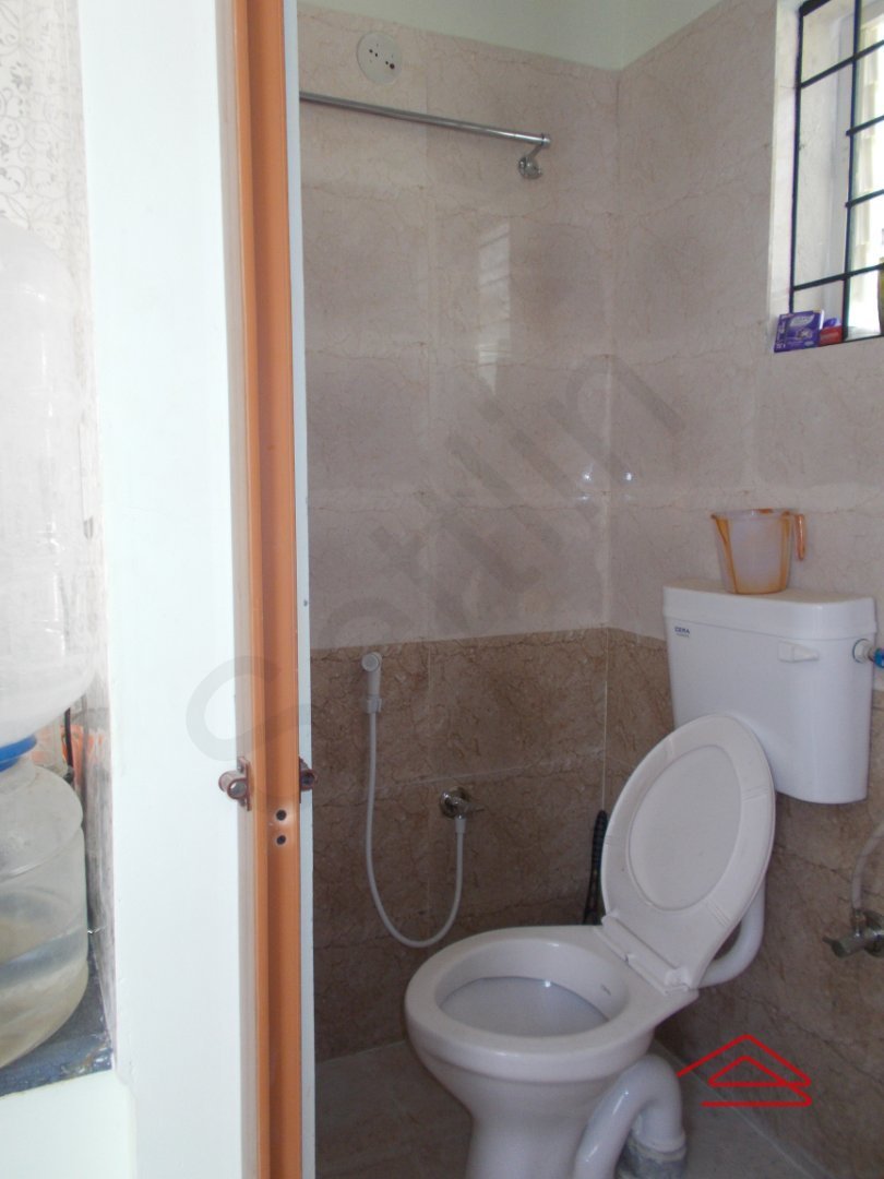 Sub Unit : bathrooms 2