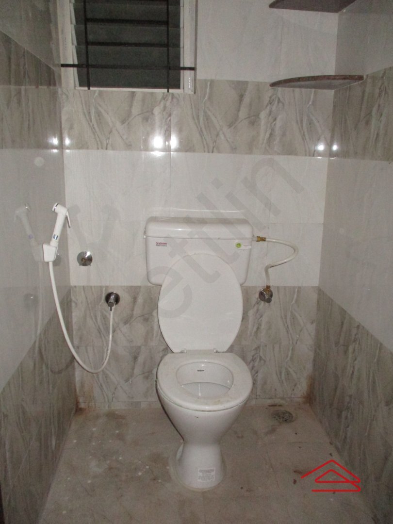 Sub Unit : bathrooms 2