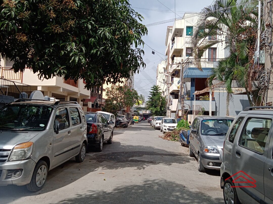 Unit:  Approach Road