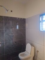 Sub Unit : bathrooms 2